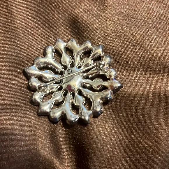 Liz Claiborne Rhinestone Vintage Brooch - Picture 4 of 7